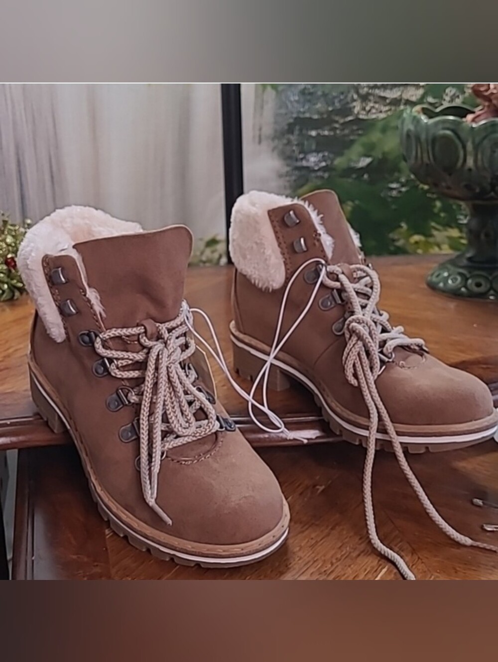 New with tags! Womens 6 Makenna Camel faux suede faux fur trim stylish boots